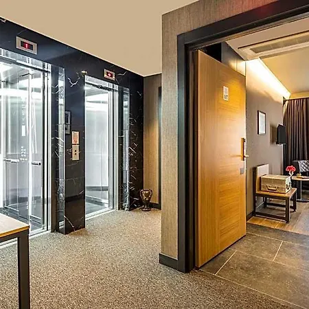 Marius Hotel